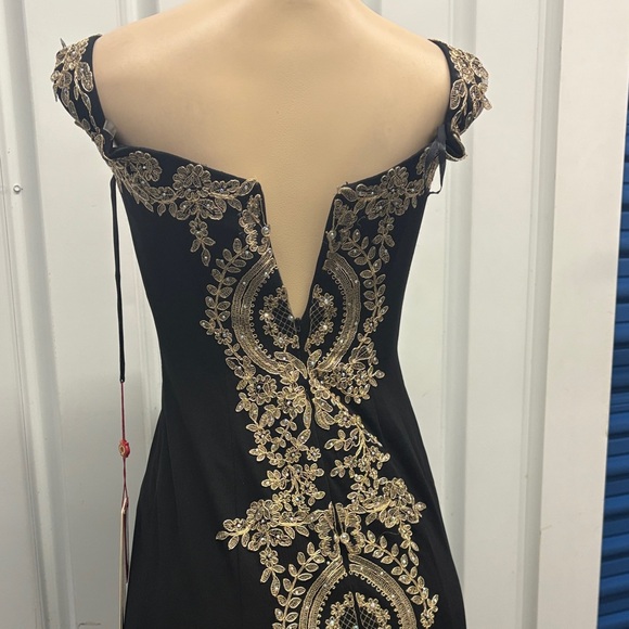 Black and Gold Embroidered Evening Gown - Picture 2 of 4